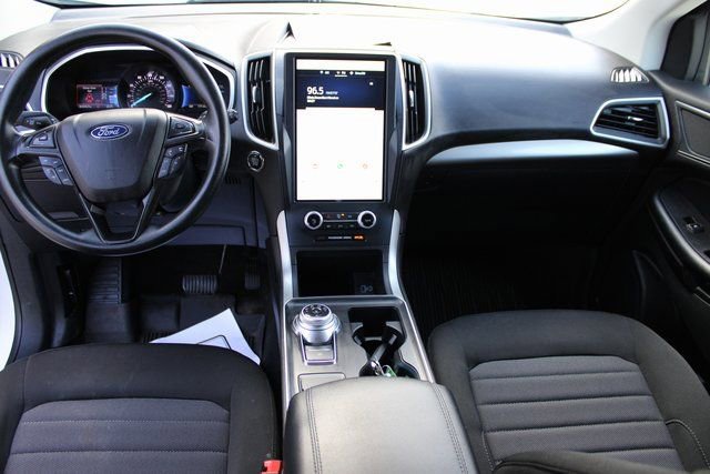Used 2021 Ford Edge SE image 31