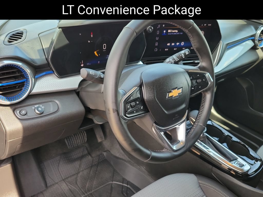 Used 2024 Chevrolet Trax LT w/ Driver Confidence Package FWD image 9