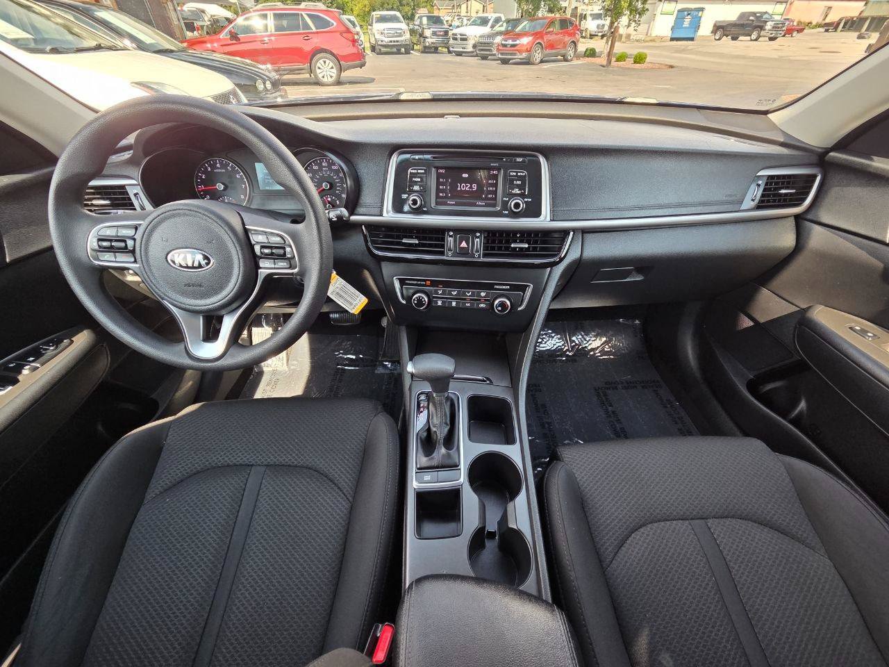 Used 2017 Kia Optima LX FWD image 19