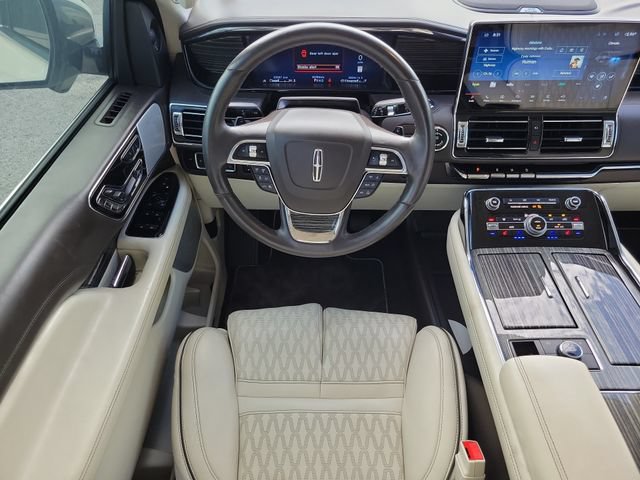 Used 2023 Lincoln Navigator L Black Label AWD/4WD image 16