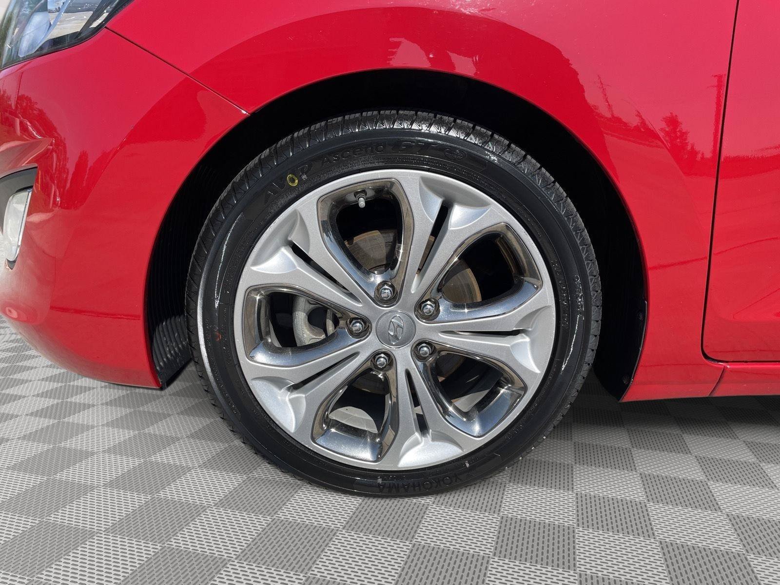 Used 2013 Hyundai Elantra GT w/ Touch & Go Pkg FWD image 7