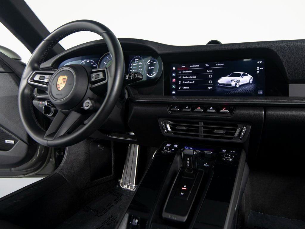 Certified 2022 Porsche 911 Carrera image 31