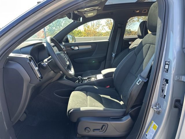 New 2026 Volvo XC40 B5 Ultra w/ Climate Package AWD/4WD image 13