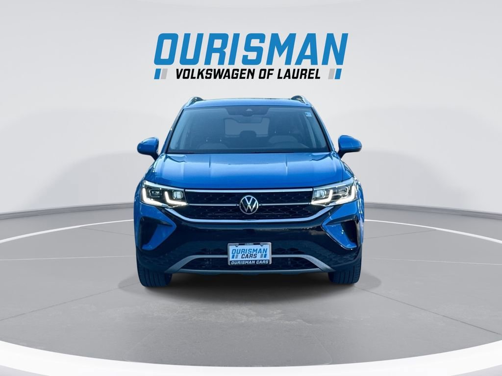Used 2022 Volkswagen Taos SEL w/ Panoramic Sunroof Package AWD/4WD image 3
