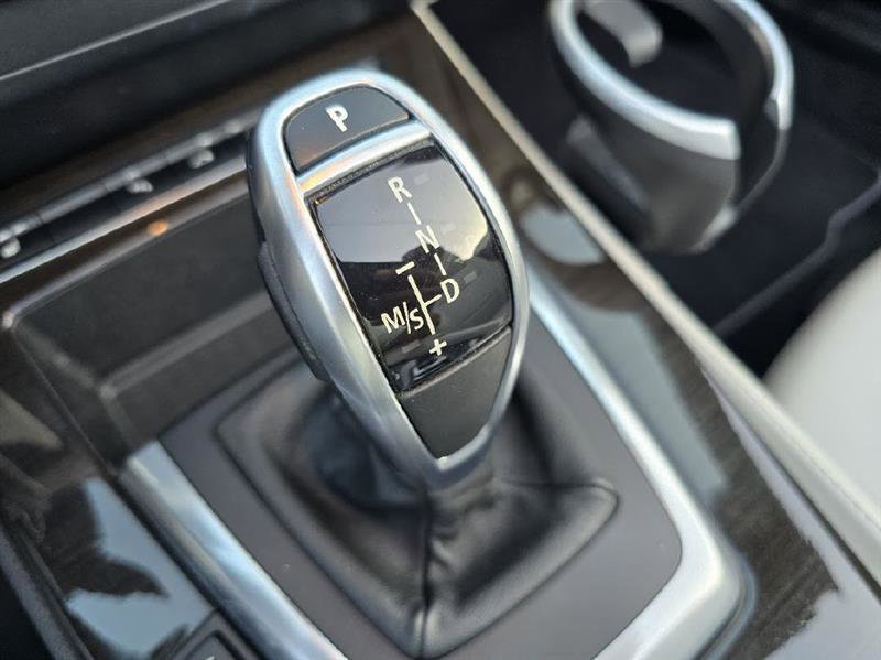 Used 2011 BMW Z4 sDrive35is RWD image 35