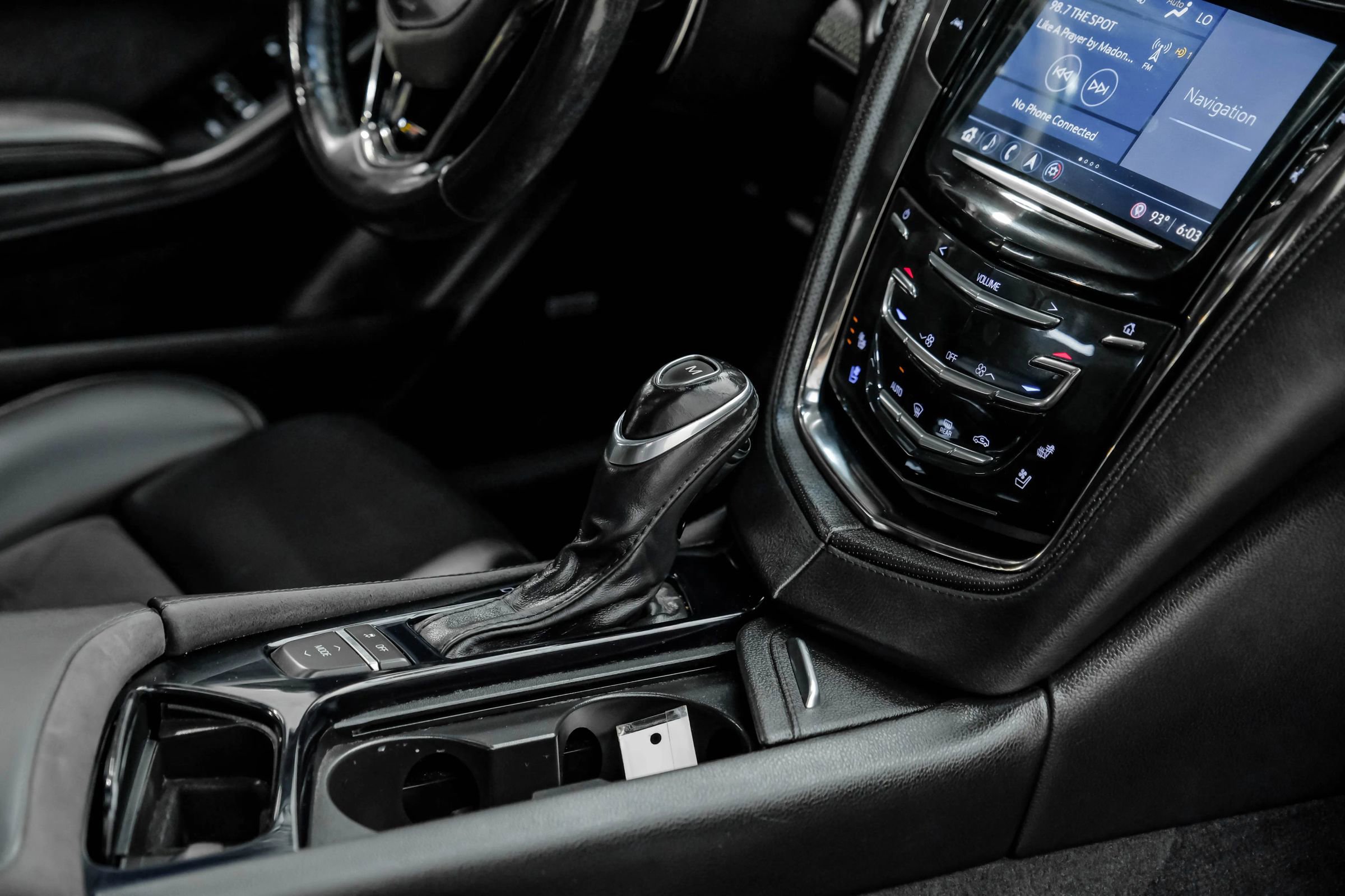 Used 2018 Cadillac CTS V w/ Luxury Package image 34