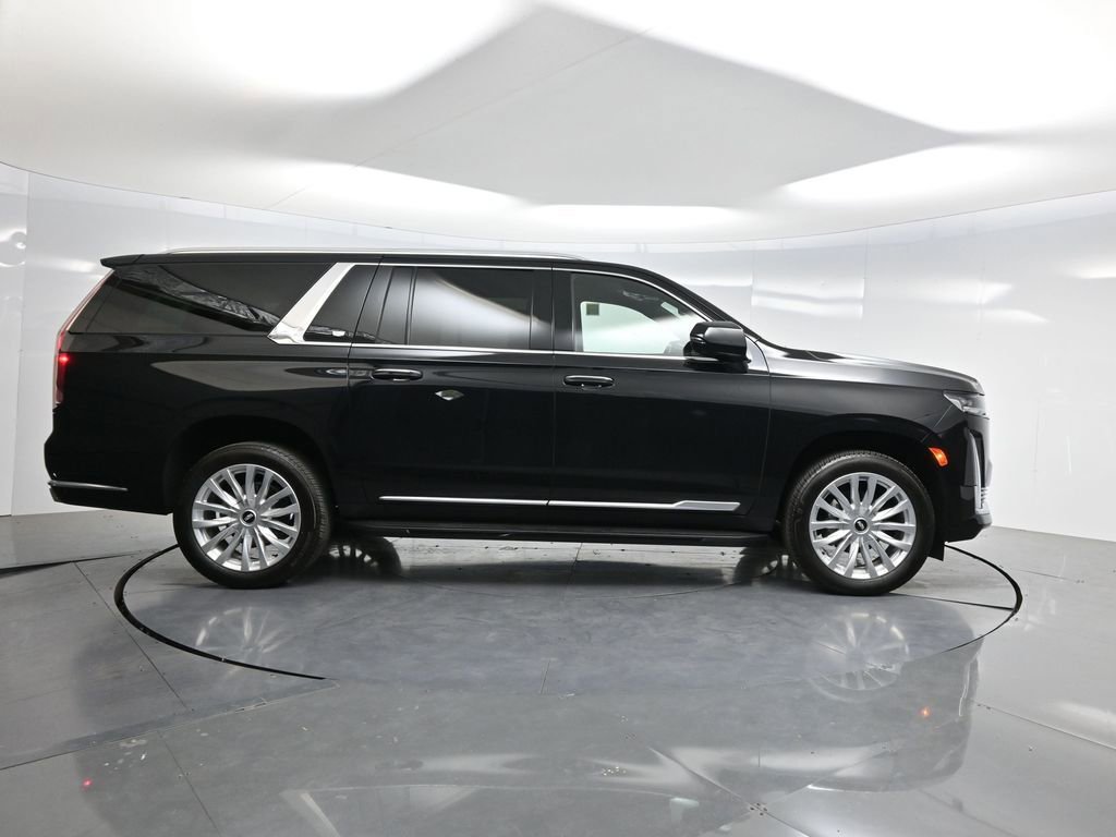 Used 2023 Cadillac Escalade ESV Luxury image 58