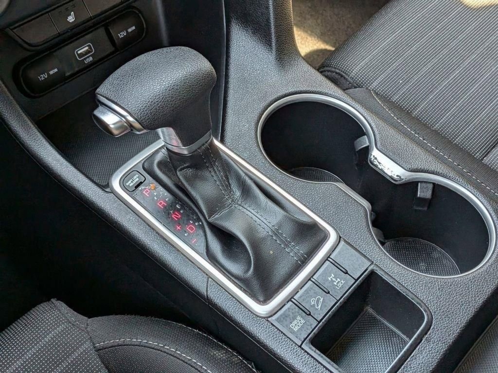 Certified 2022 Kia Sportage LX w/ LX AWD Value Edition Package image 16