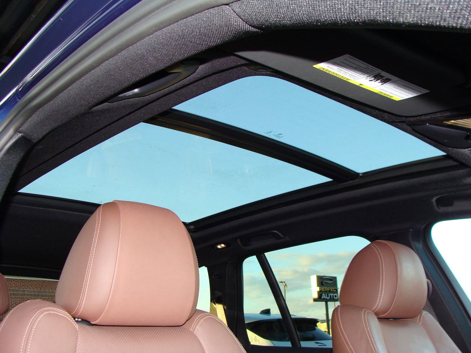 Used 2022 BMW X5 xDrive40i w/ Premium Package image 12