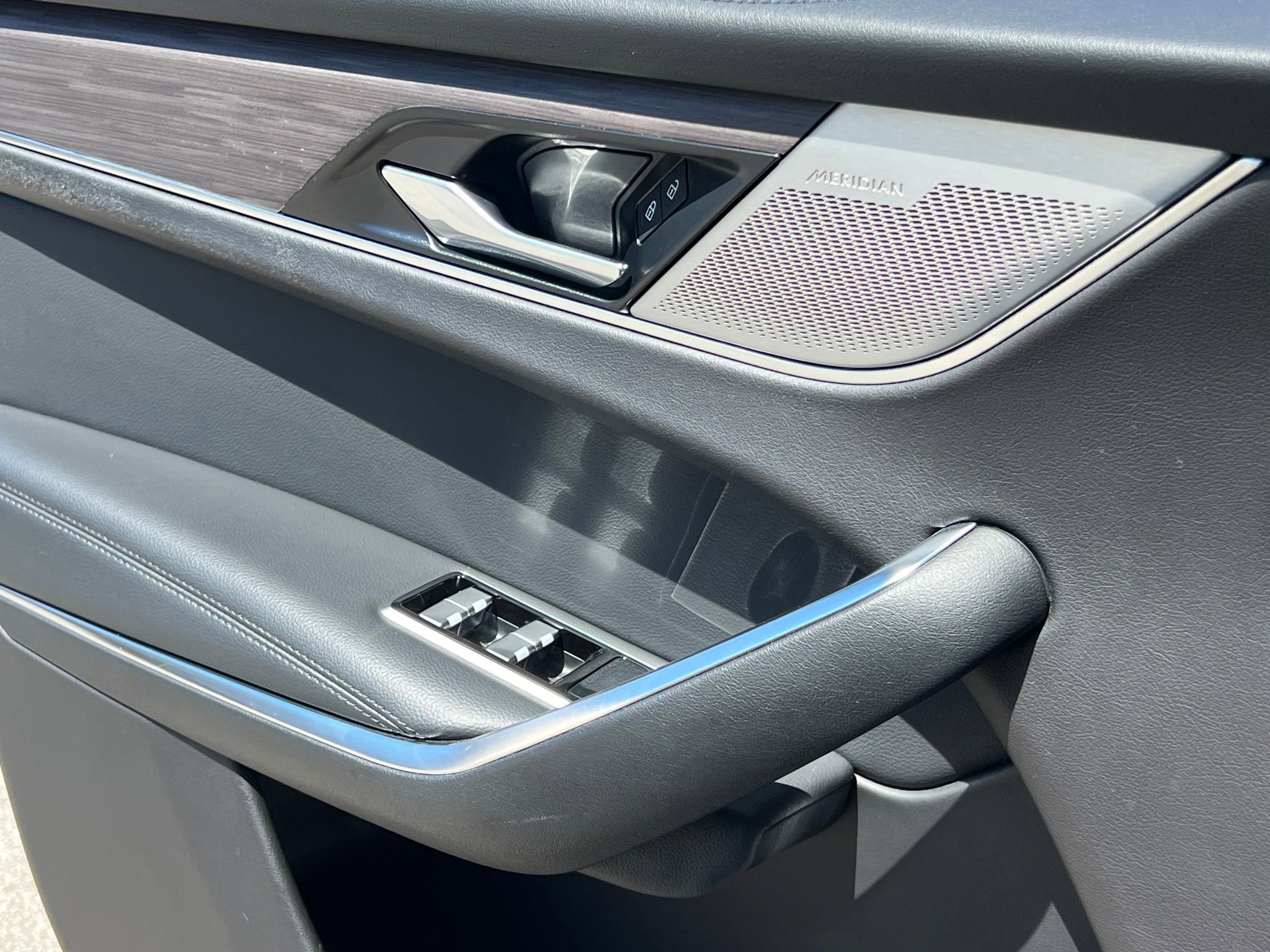 Used 2023 Jaguar F-PACE S AWD/4WD image 30