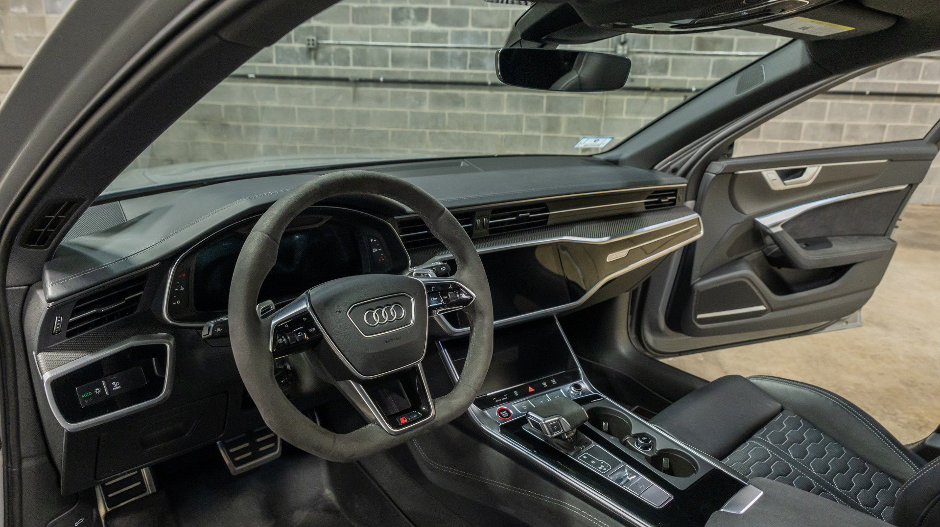 Used 2024 Audi RS 6 performance AWD/4WD image 47
