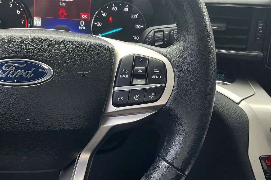 Used 2022 Ford Explorer XLT w/ Equipment Group 202A image 18