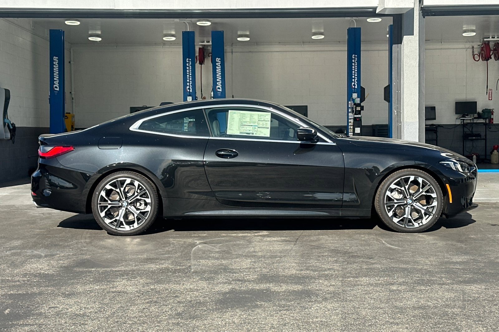 New 2026 BMW 430i Coupe w/ Parking Assistance Package RWD image 6