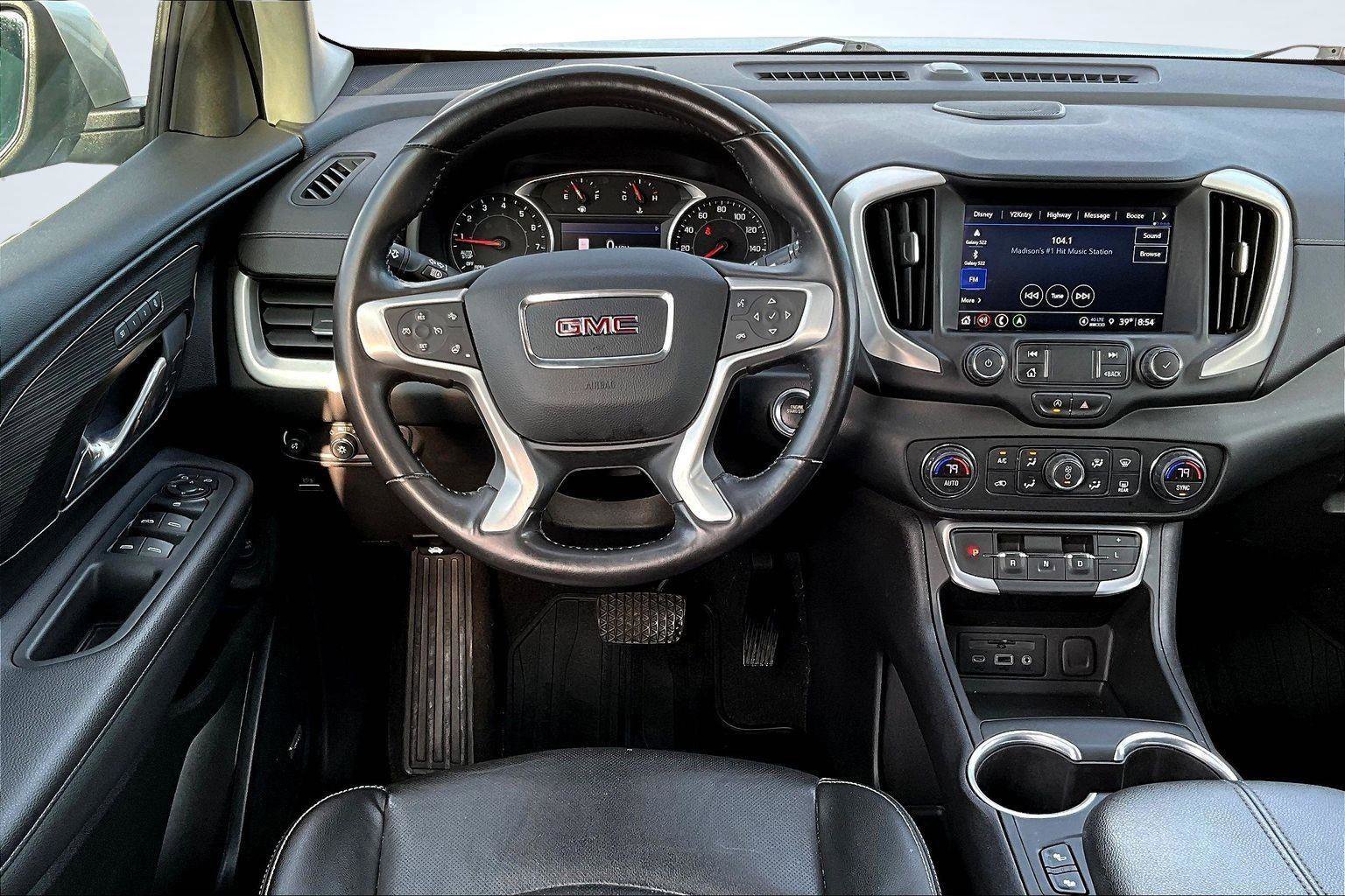 Used 2022 GMC Terrain SLT w/ Infotainment Package II image 6