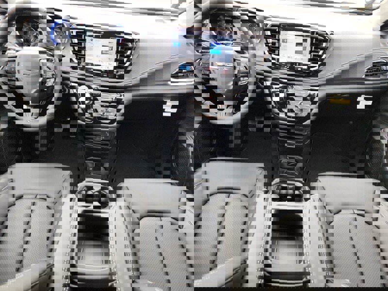 New 2026 Chrysler Pacifica Select w/ S Appearance Package image 13