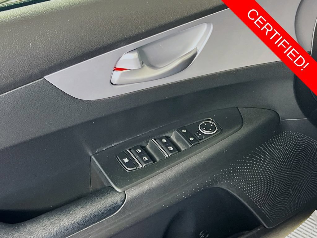 Certified 2023 Kia Forte LXS w/ LXS Technology Package FWD image 18