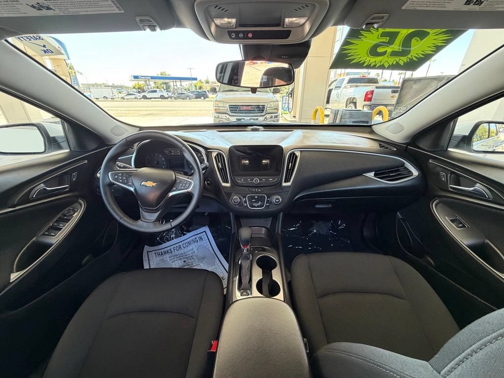 Used 2025 Chevrolet Malibu RS FWD image 14