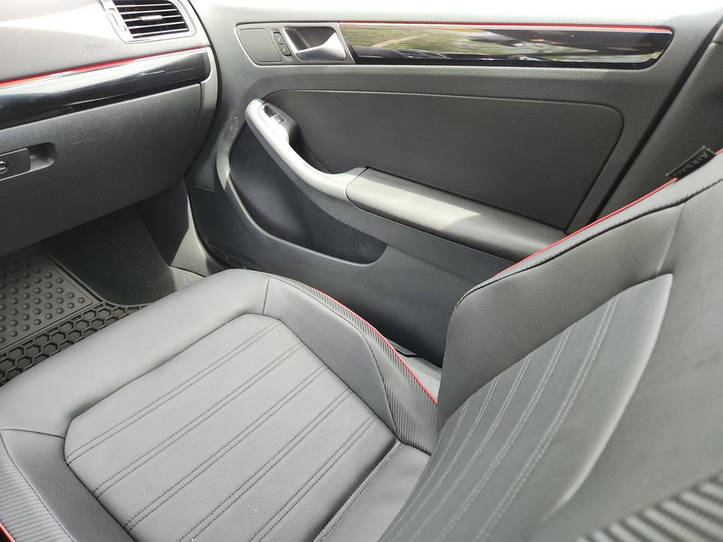 Used 2015 Volkswagen Jetta GLI SE image 15