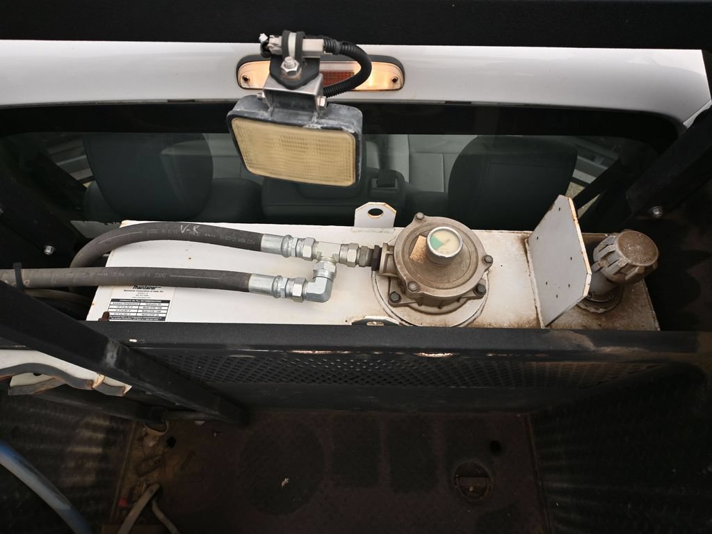 Used 2016 Ford F550 2WD Regular Cab Super Duty image 44