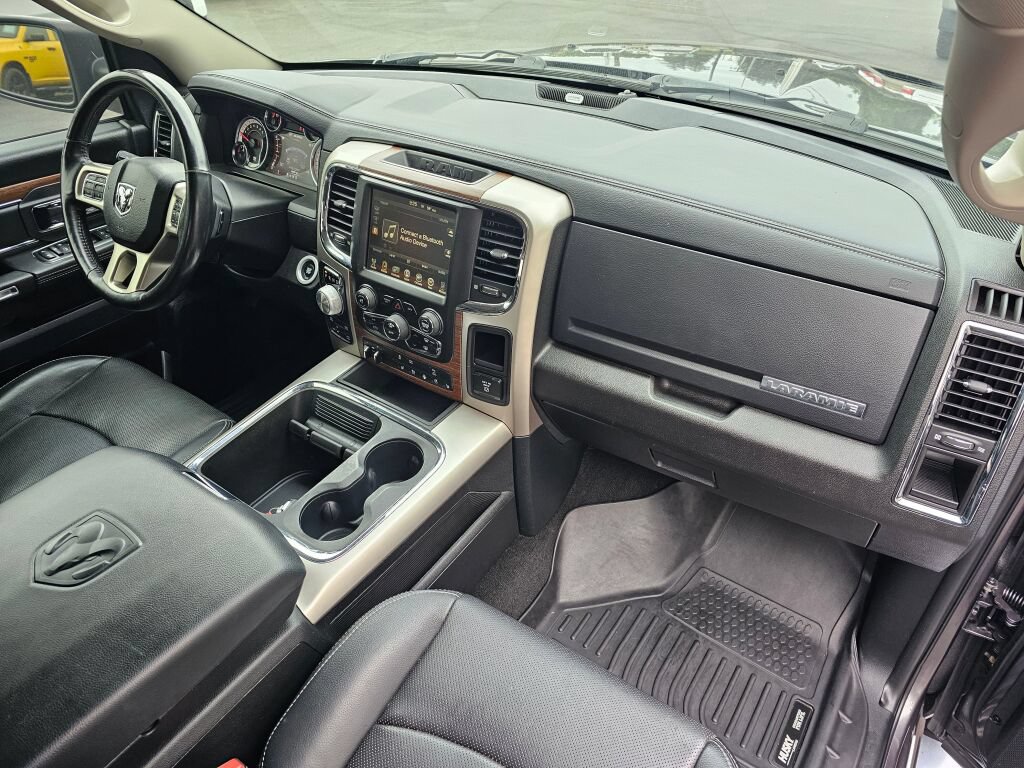 Used 2017 RAM 1500 Laramie w/ Convenience Group AWD/4WD image 11