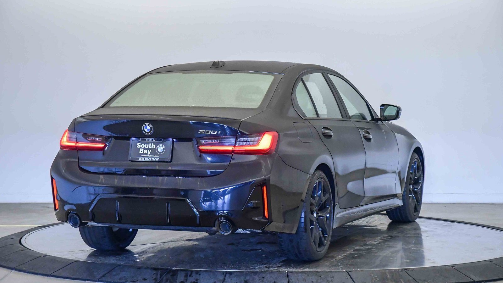 New 2026 BMW 330i Sedan w/ M Sport Package image 5