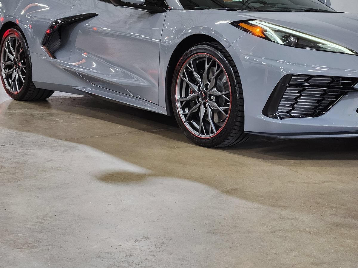 Used 2025 Chevrolet Corvette Stingray Preferred Conv w/ Z51 Performance Package RWD image 17