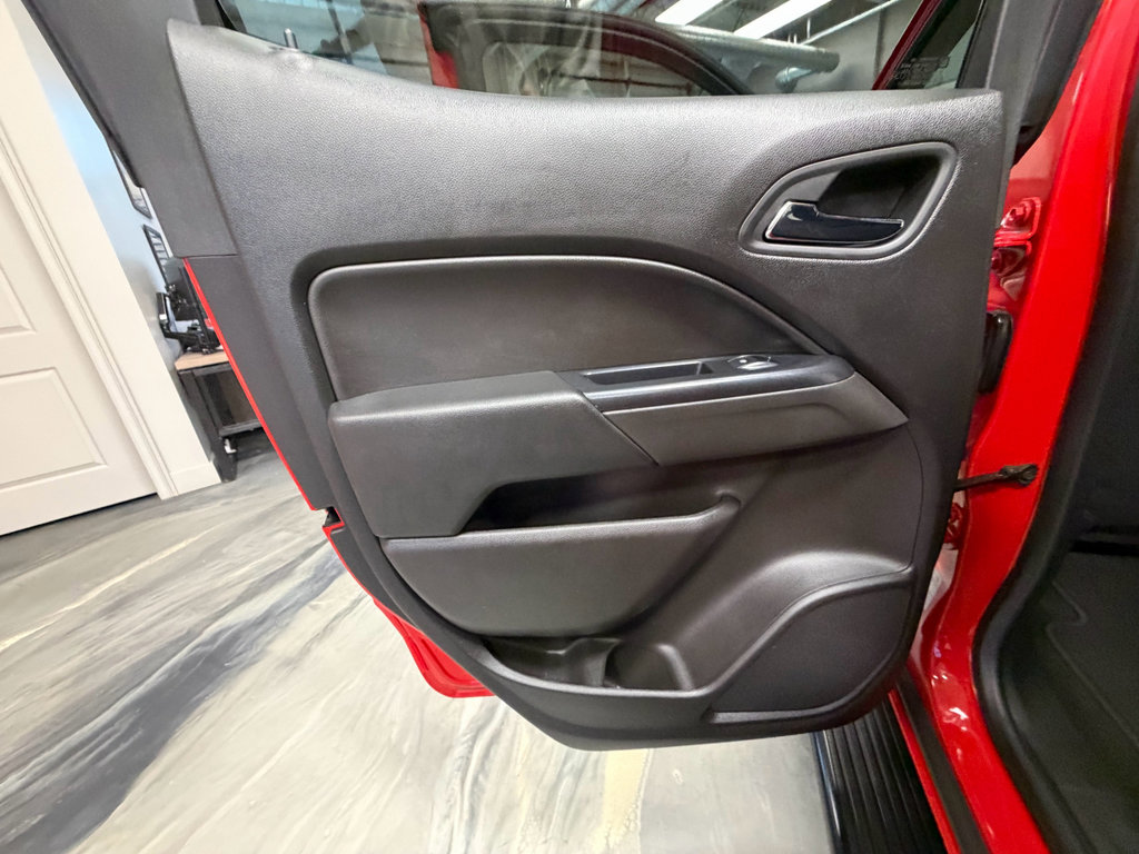 Used 2016 Chevrolet Colorado LT w/ LT Convenience Package RWD image 48