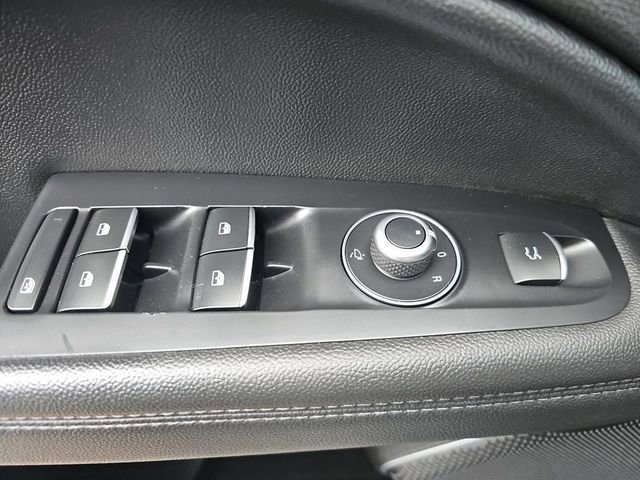 Used 2023 Alfa Romeo Stelvio Ti image 21