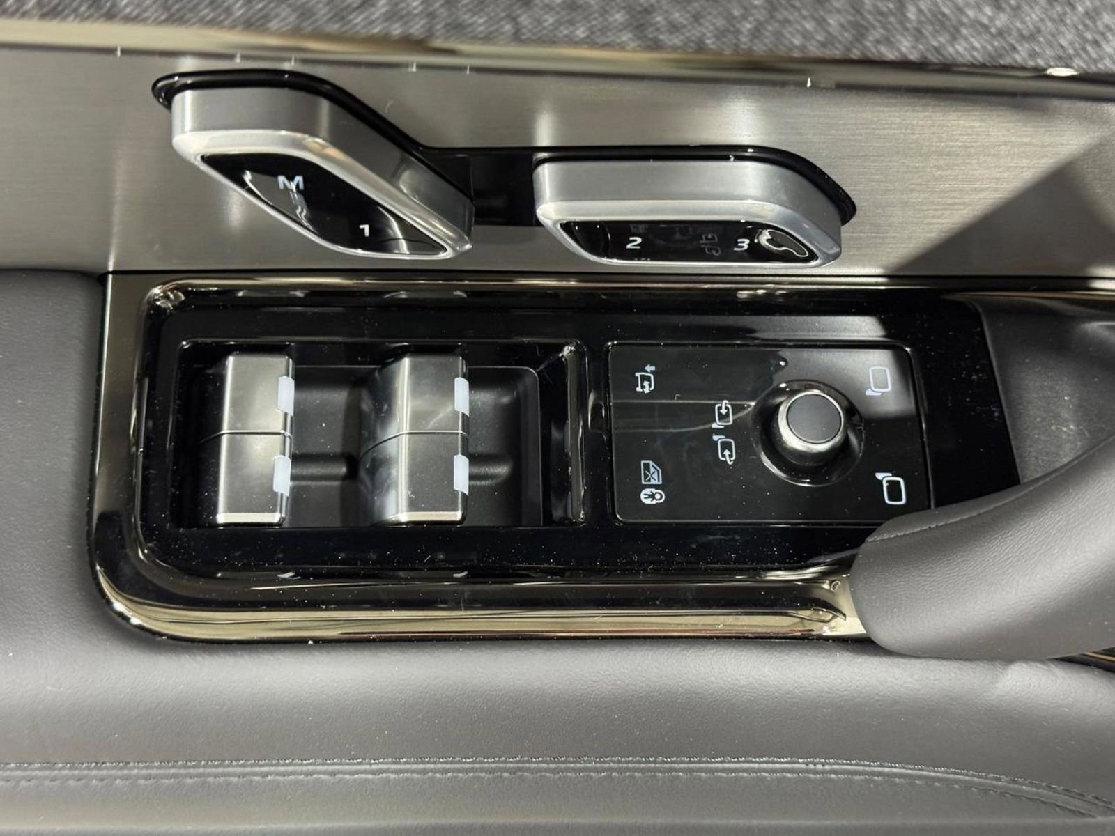 New 2026 Land Rover Range Rover Sport Dynamic SE image 23