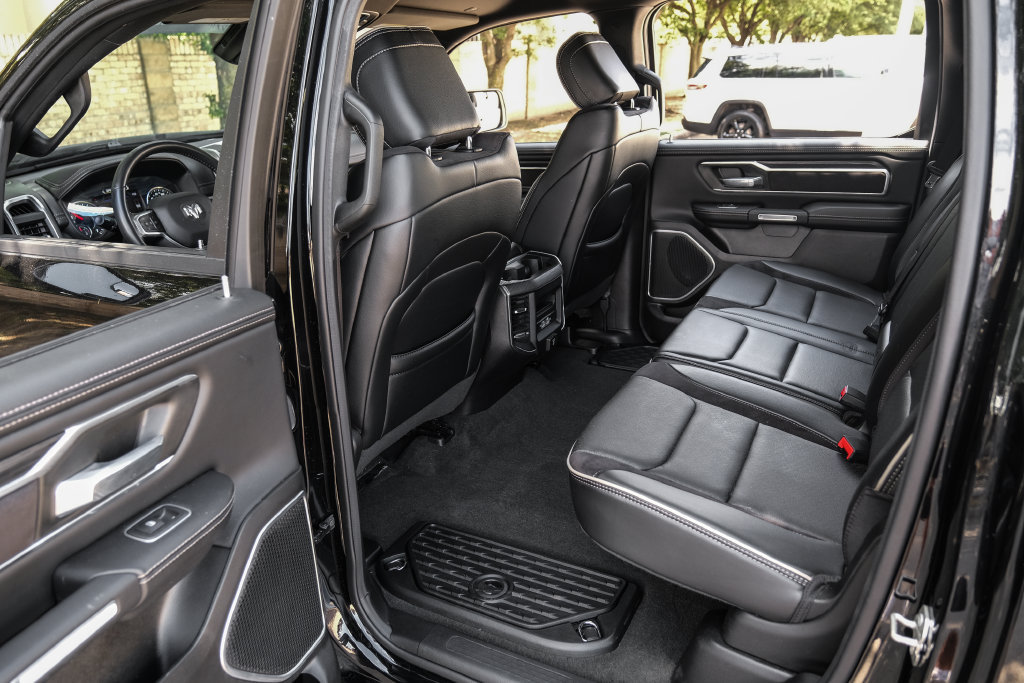 Used 2023 RAM 1500 Laramie AWD/4WD image 55