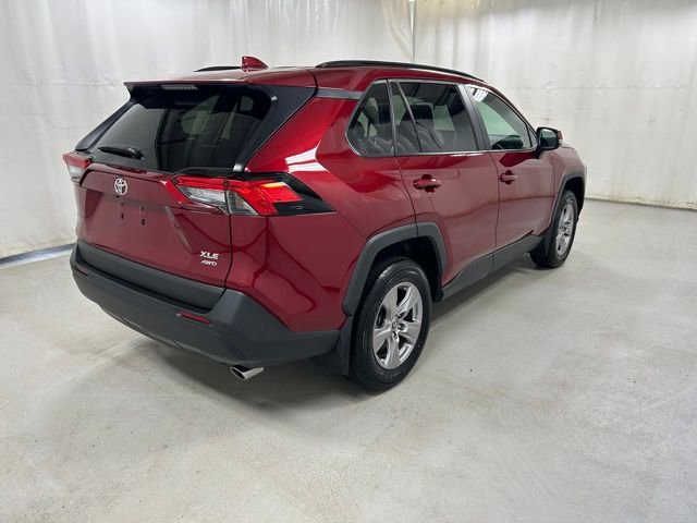 Used 2025 Toyota RAV4 XLE w/ Convenience Package image 5