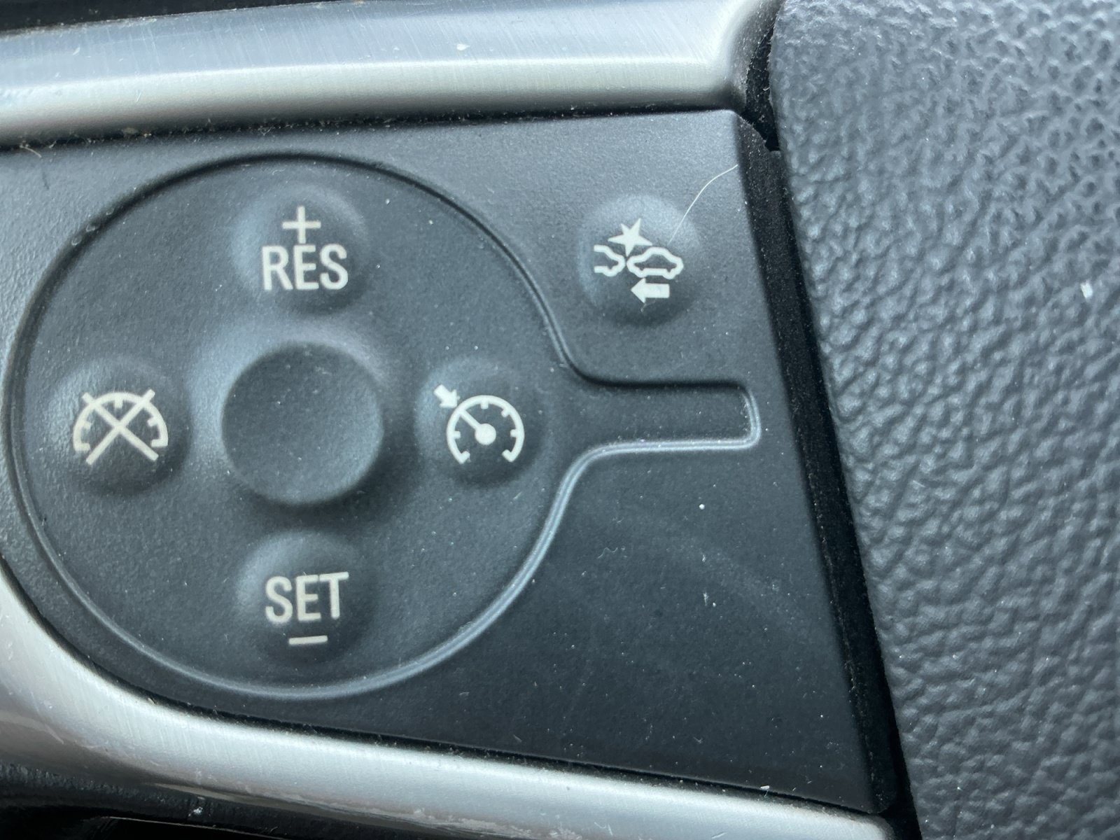 Used 2018 GMC Canyon SLT w/ Driver Alert Package AWD/4WD image 23