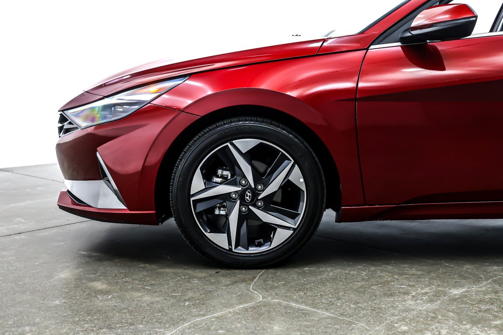 Used 2023 Hyundai Elantra Limited image 10