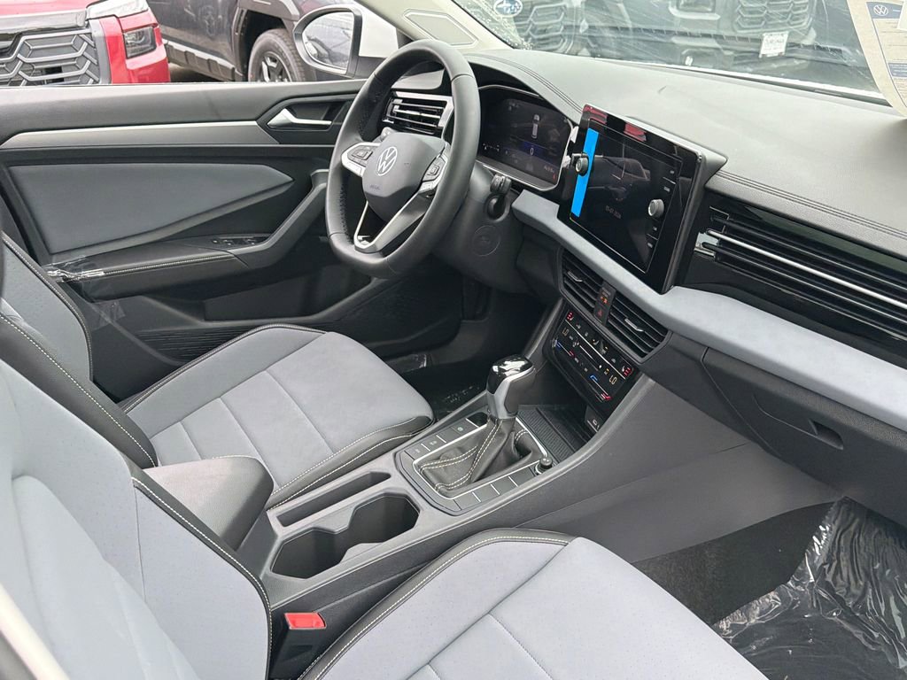 New 2026 Volkswagen Jetta SE FWD image 8