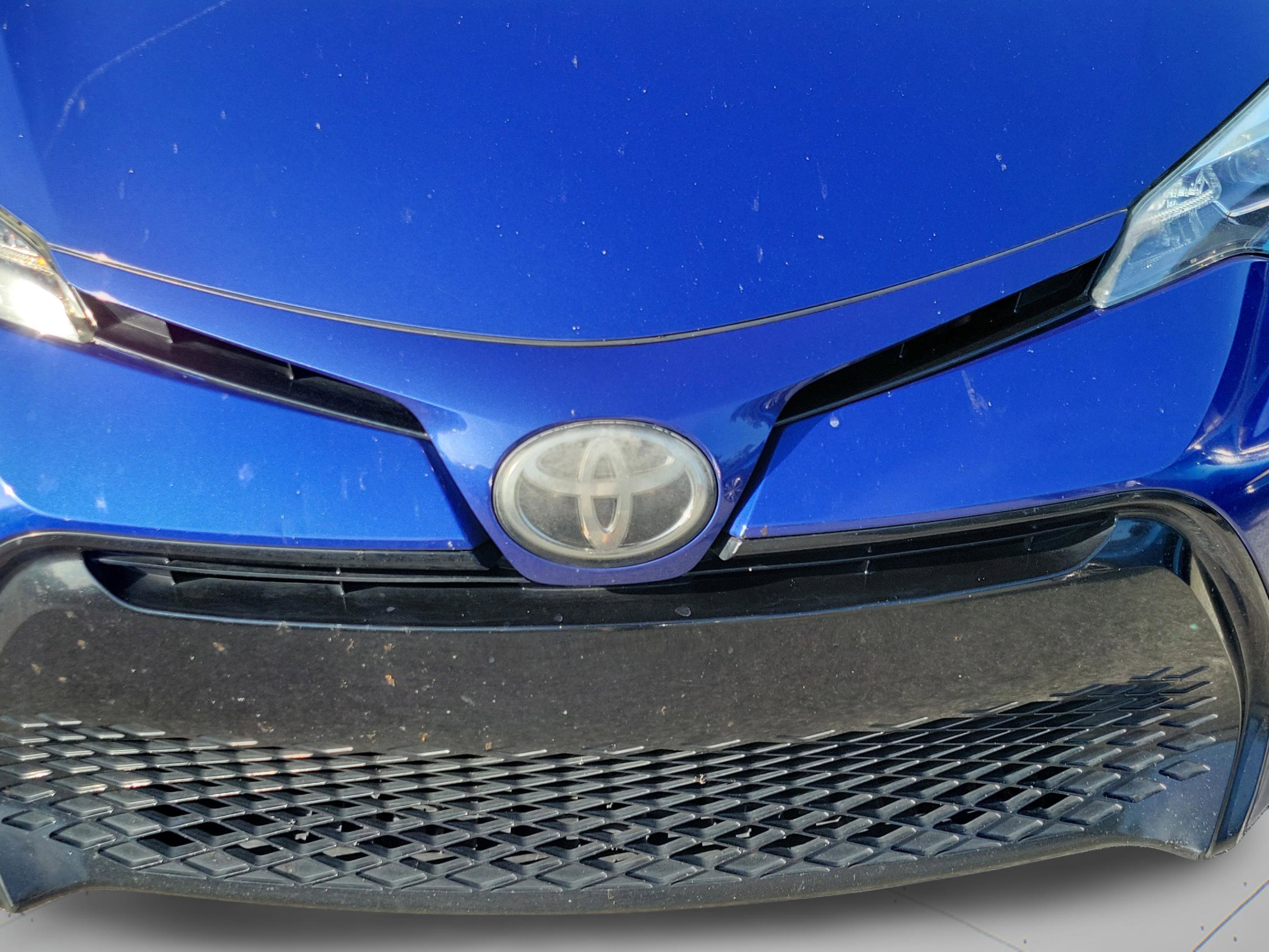 Used 2017 Toyota Corolla XSE FWD image 11