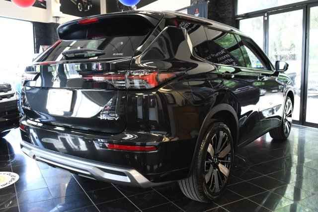 New 2026 Mitsubishi Outlander SEL AWD/4WD image 17