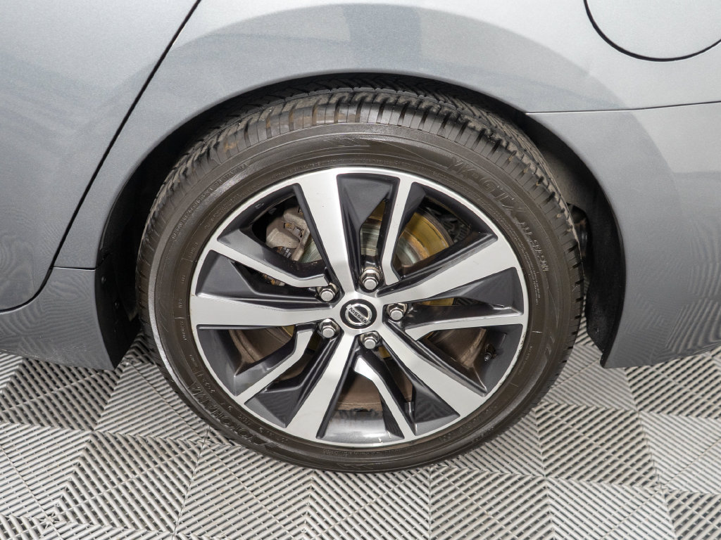 Used 2020 Nissan Maxima 3.5 SV w/ Floor Mat Group FWD image 26