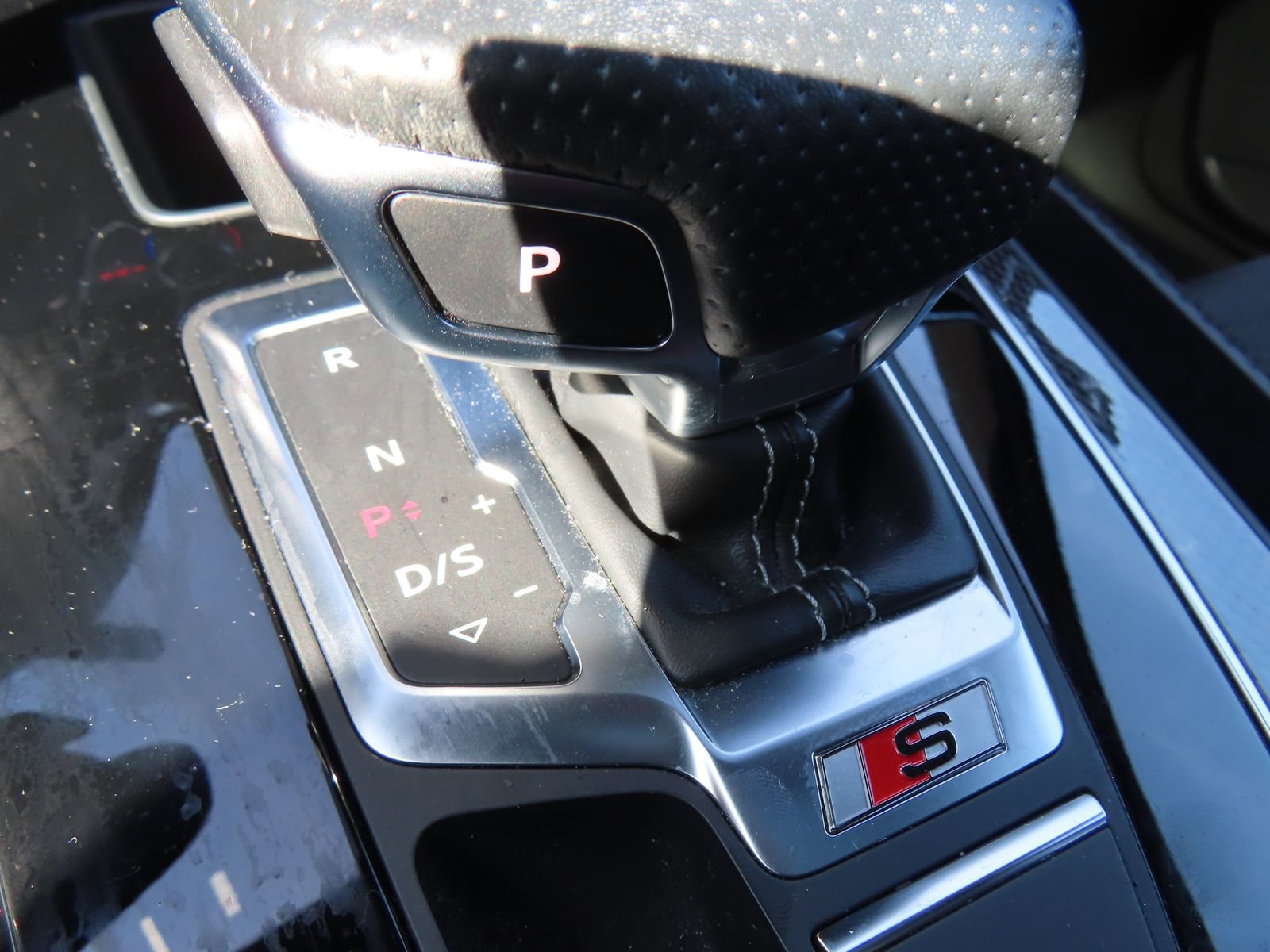 Used 2023 Audi SQ5 Premium w/ Convenience Package image 28