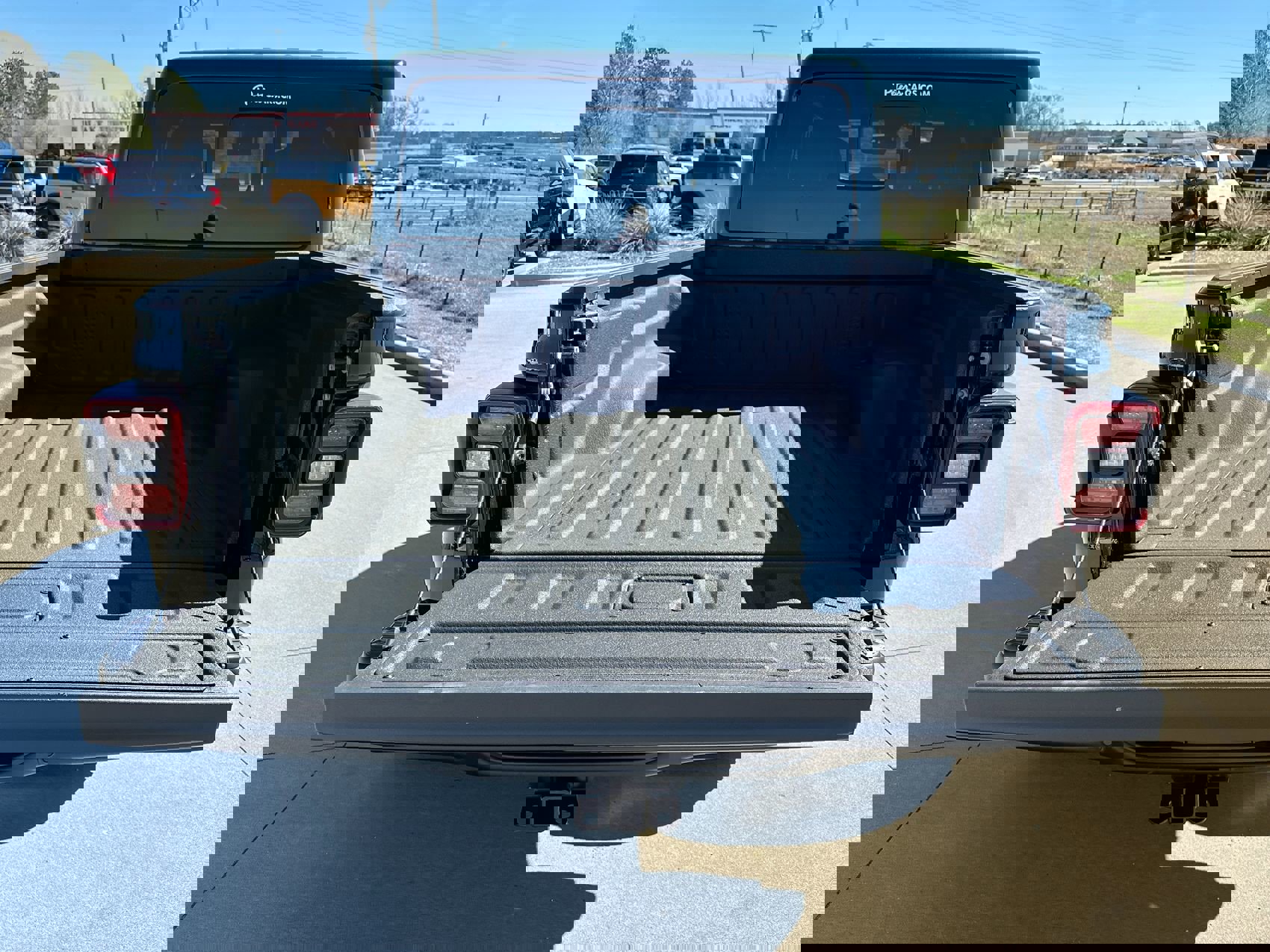 Used 2025 Jeep Gladiator Mojave image 23