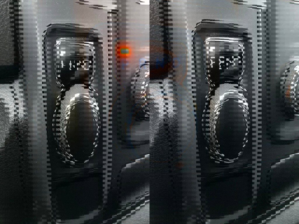 Used 2024 RAM 1500 Classic SLT image 20