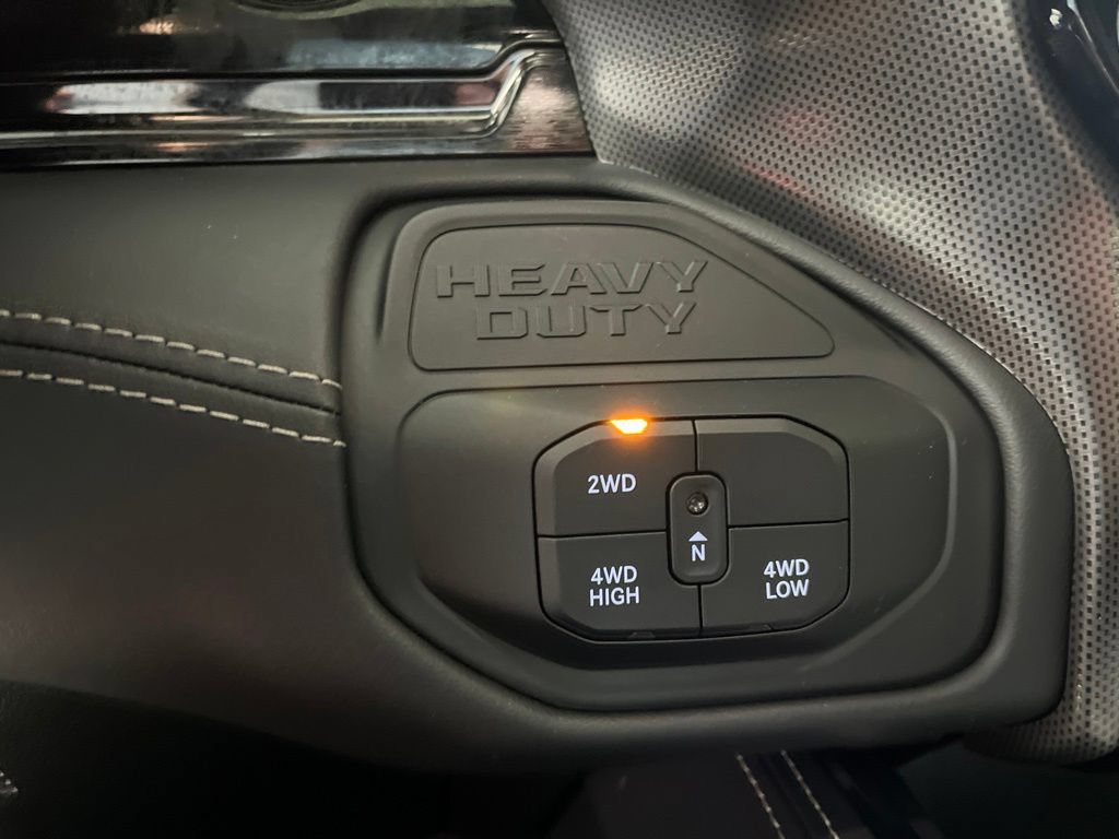 Used 2026 RAM 2500 Limited AWD/4WD image 28