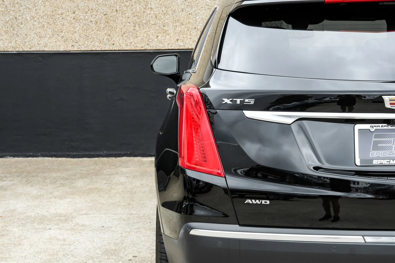Used 2017 Cadillac XT5 Platinum AWD/4WD image 63