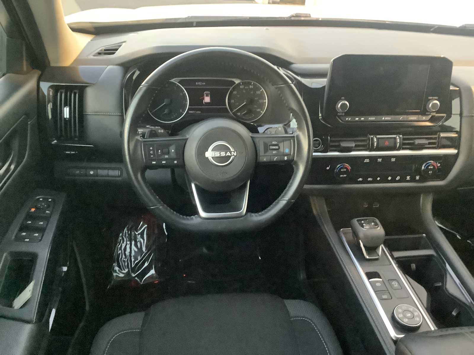Used 2024 Nissan Pathfinder SV AWD/4WD image 10