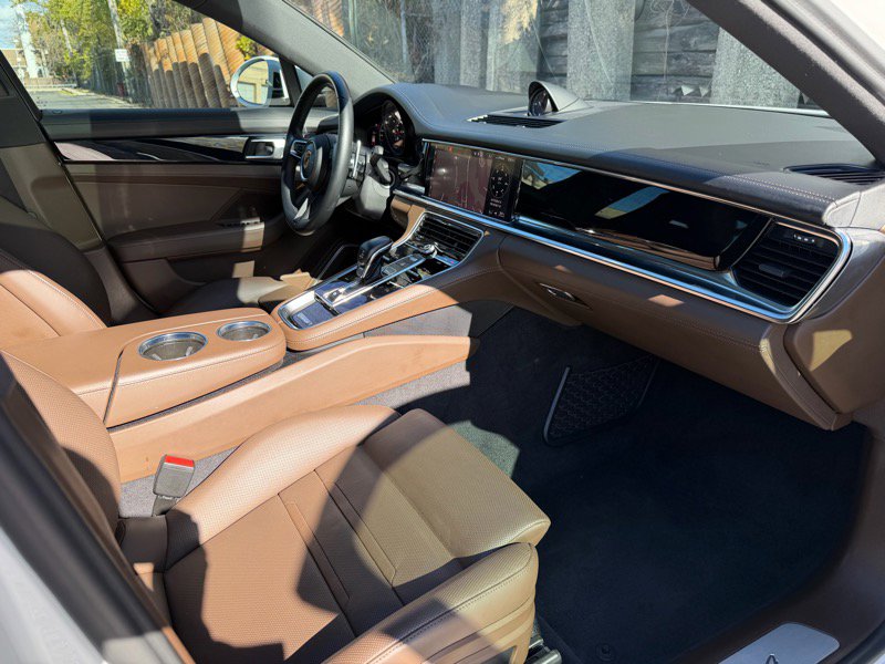 Used 2021 Porsche Panamera 4 w/ Premium Package image 22
