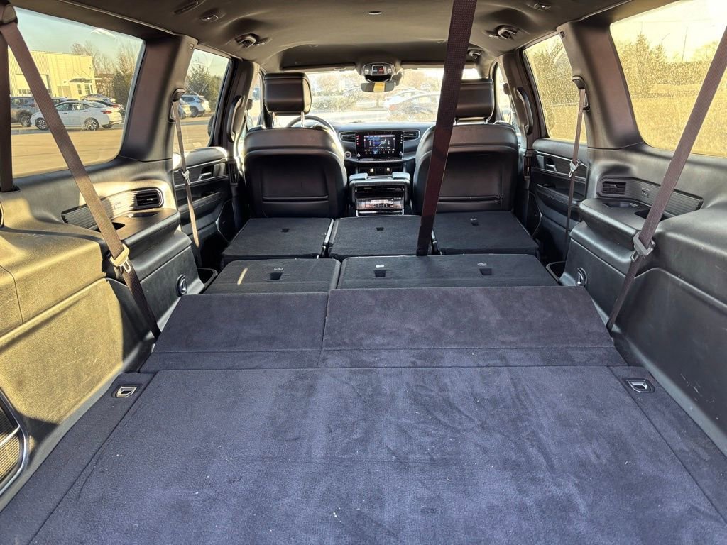 Used 2023 Jeep Wagoneer L Series II image 10