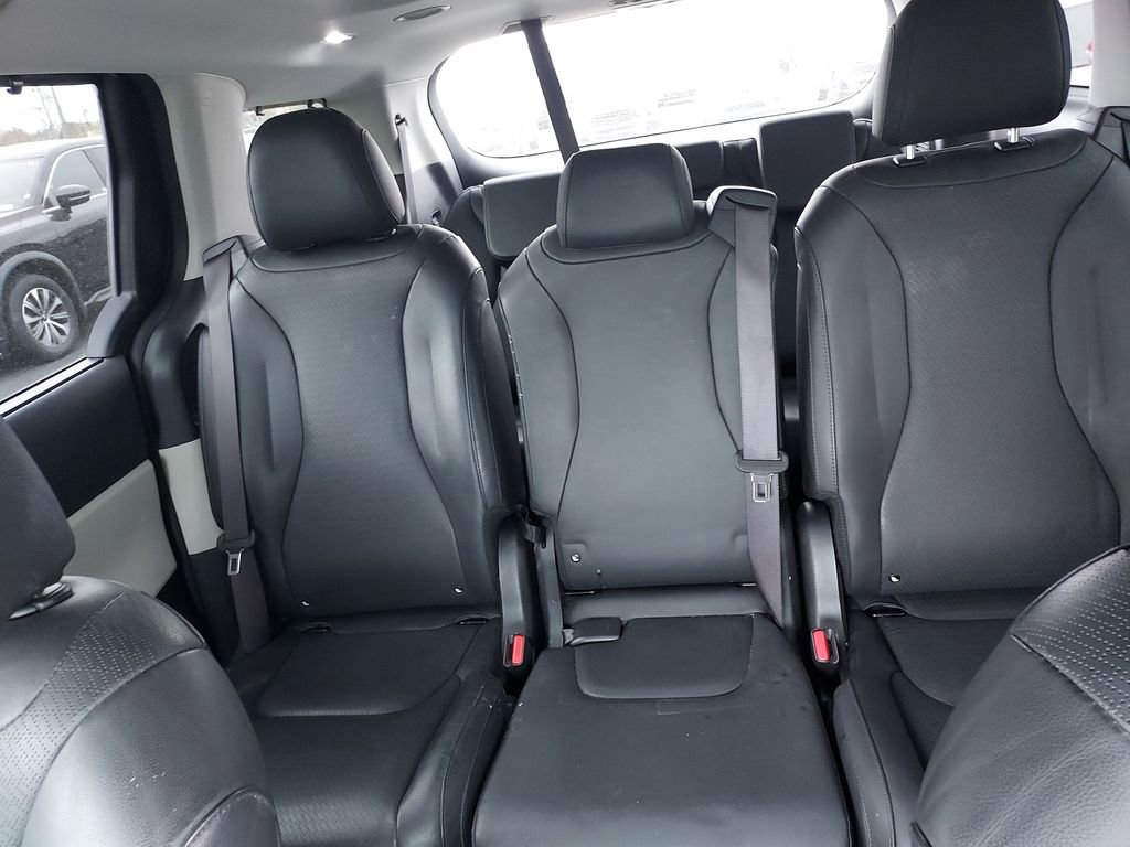 Used 2024 Kia Carnival SX Prestige image 13