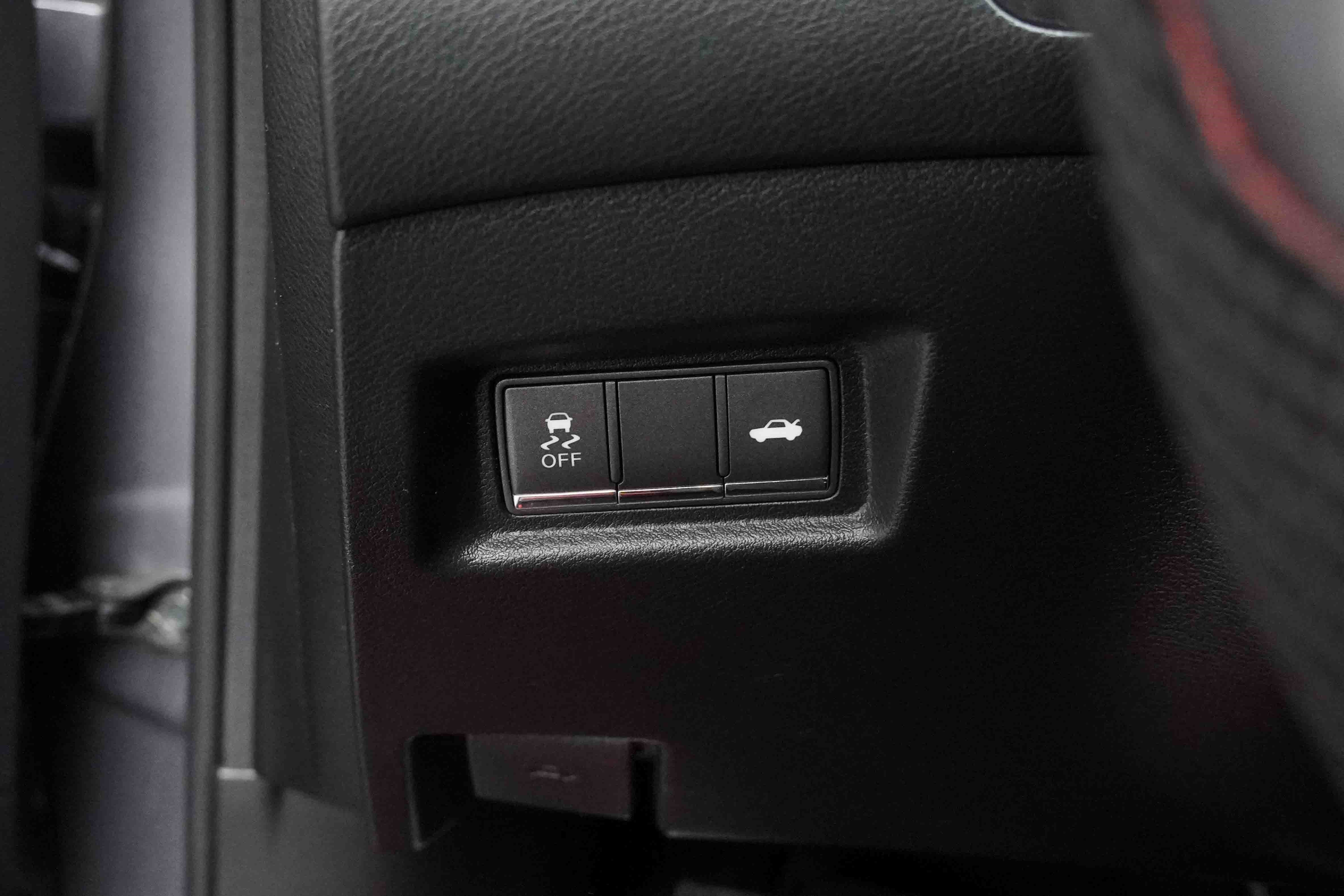 Used 2019 INFINITI Q60 Red Sport 400 image 18