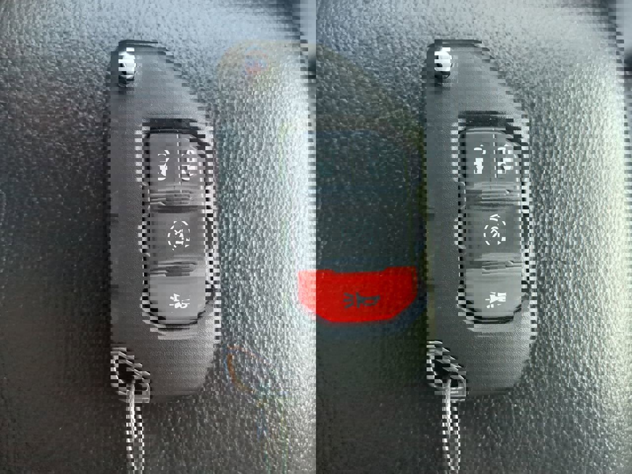 Used 2020 Jeep Wrangler Unlimited Sahara w/ Uconnect 4C Nav & Sound Group image 28