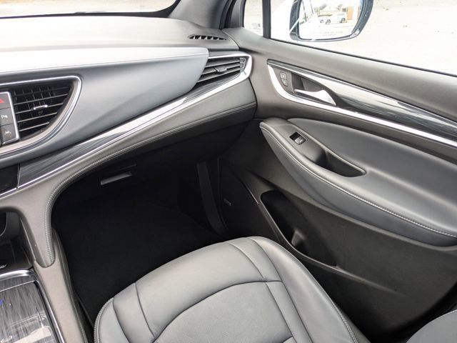 Used 2024 Buick Enclave Premium image 23