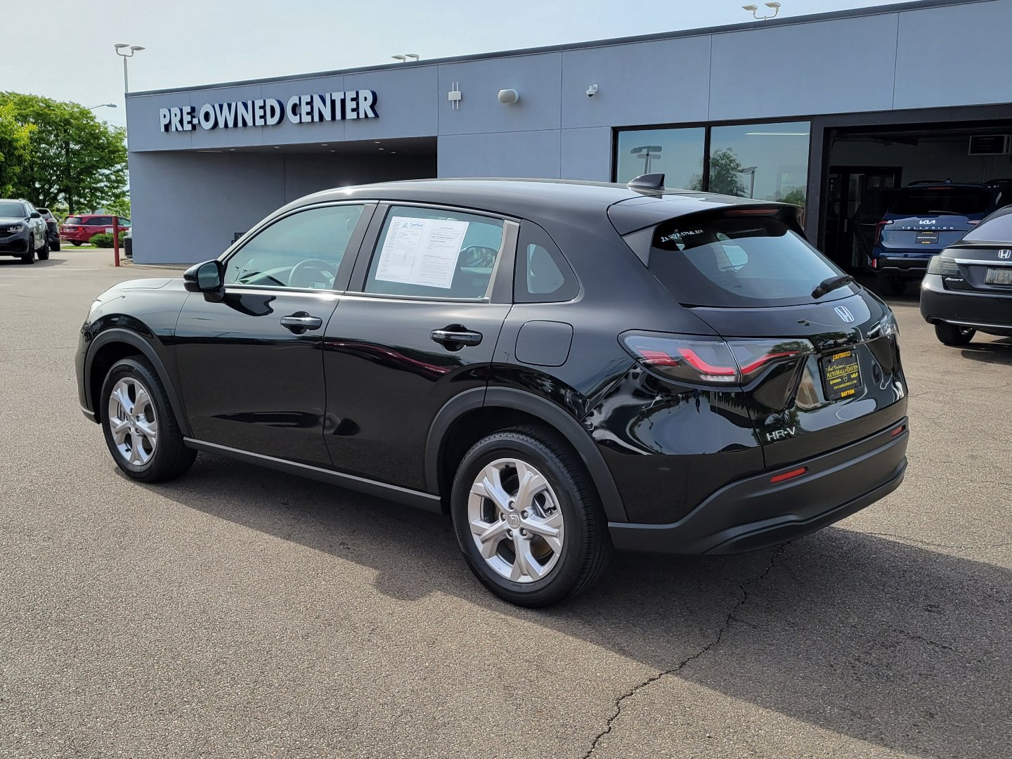 Certified 2023 Honda HR-V LX image 3